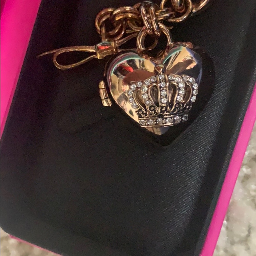 Juice Couture toggle heart bracelet